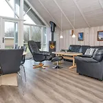 9 Person Holiday Home In Hemmet Hébergement de vacances Falen